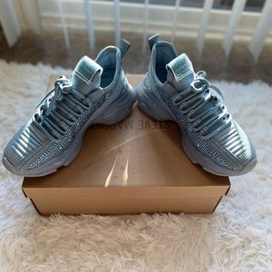 Steve Madden Maxima Baby Blue